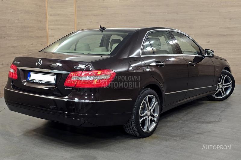 Mercedes Benz E 220 cdi ELEGANCE