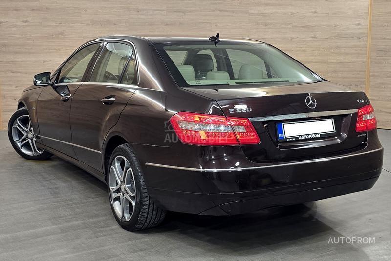 Mercedes Benz E 220 cdi ELEGANCE