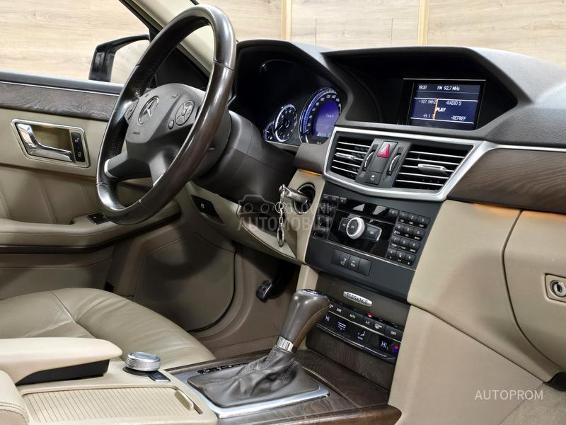 Mercedes Benz E 220 cdi ELEGANCE
