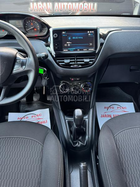 Peugeot 208 1.2 ALLURE