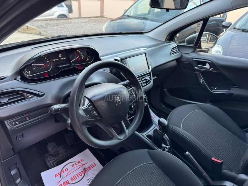 Peugeot 208 1.2 ALLURE