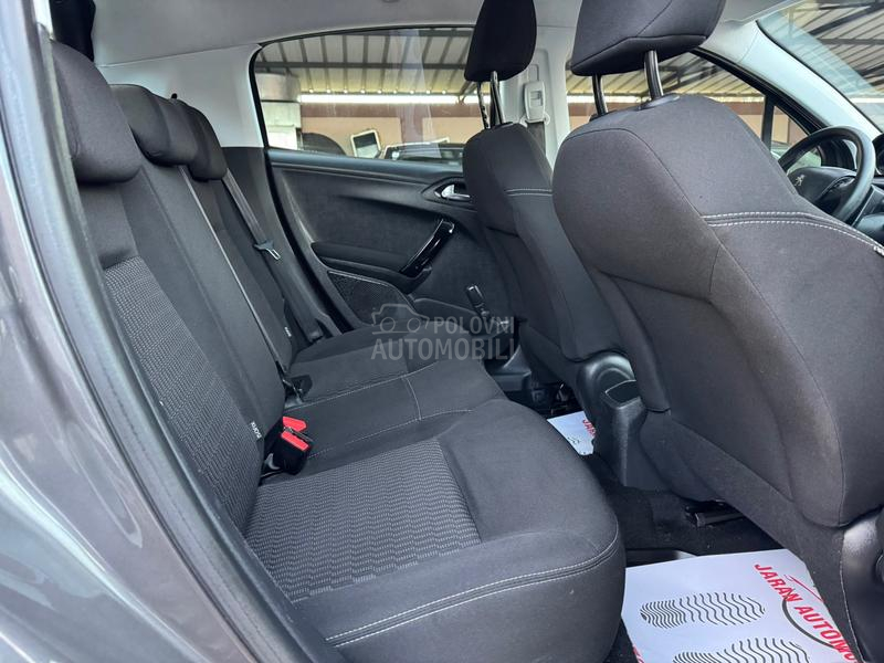 Peugeot 208 1.2 ALLURE