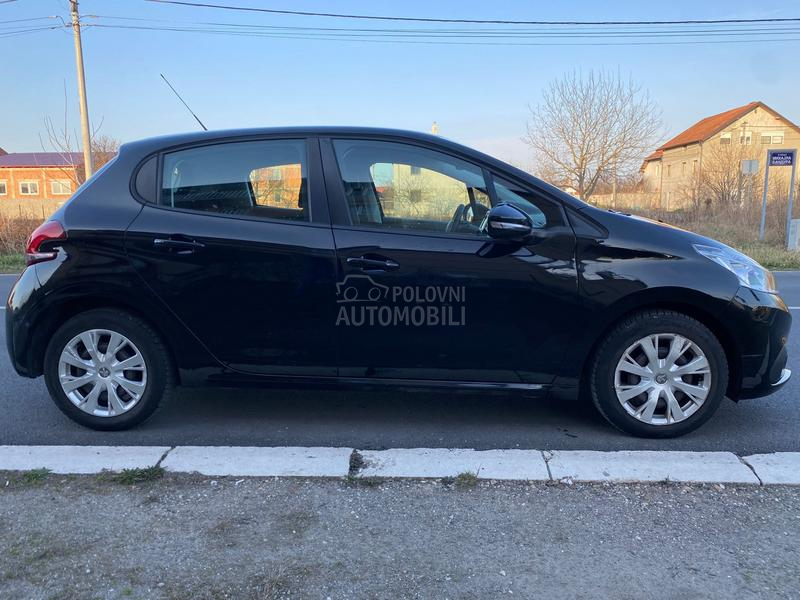 Peugeot 208 1.2