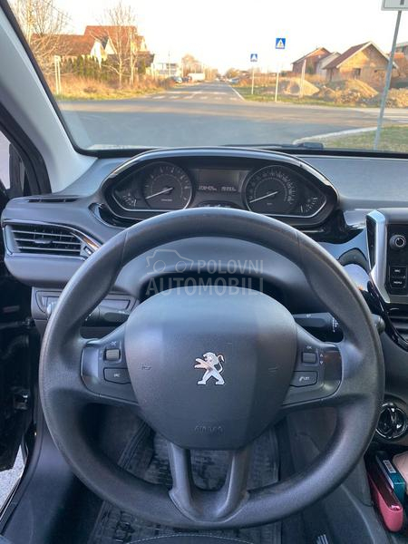 Peugeot 208 1.2