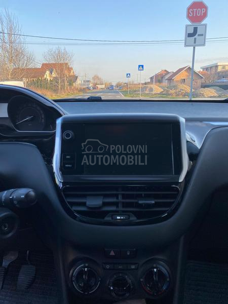 Peugeot 208 1.2