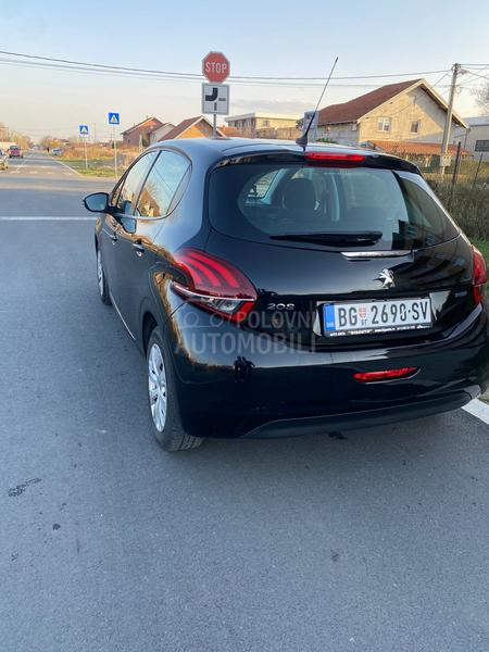 Peugeot 208 1.2