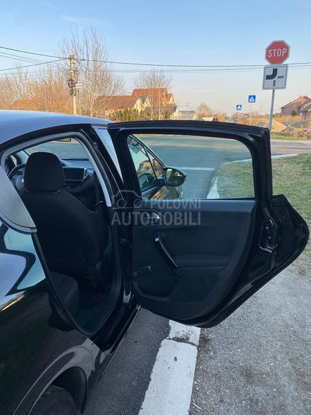 Peugeot 208 1.2