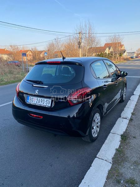 Peugeot 208 1.2
