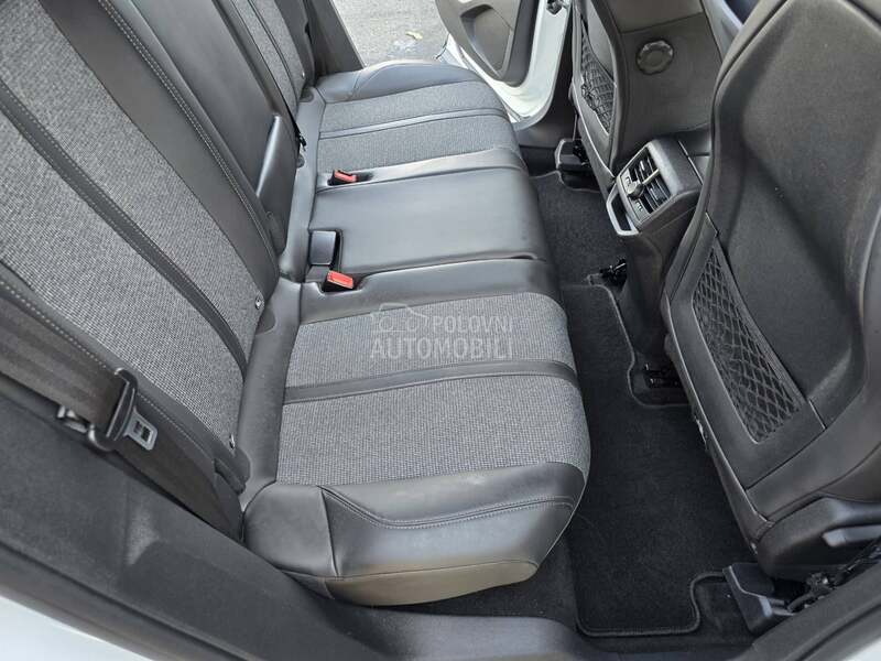 Peugeot 3008 1.5HDI ALLURE