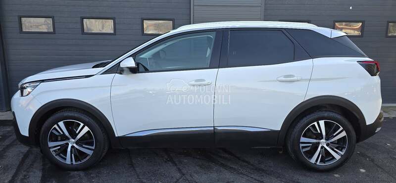 Peugeot 3008 1.5HDI ALLURE