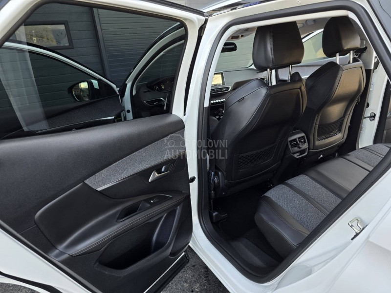 Peugeot 3008 1.5HDI ALLURE