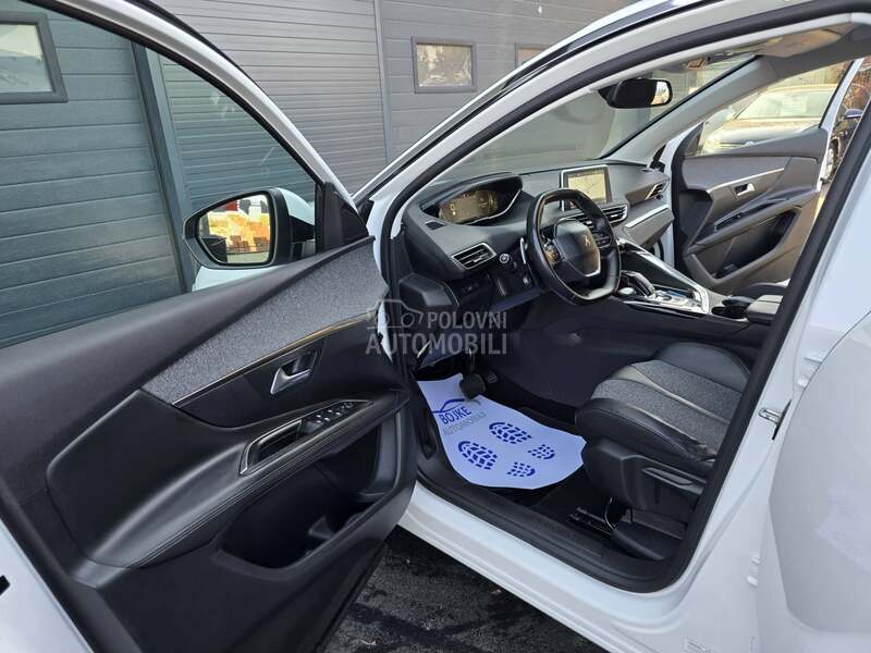 Peugeot 3008 1.5HDI ALLURE
