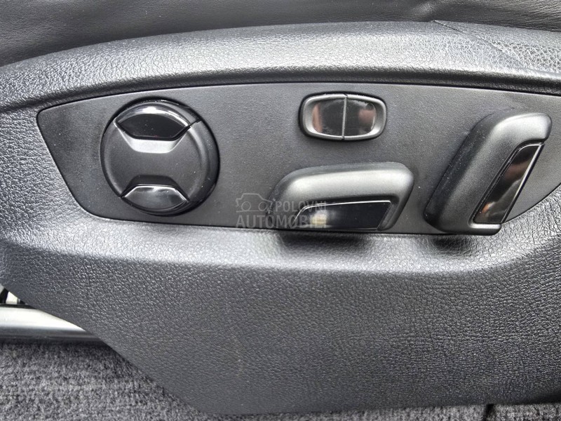 Volkswagen Touareg 3.0TDI CARAT 4x4