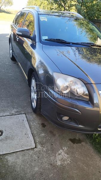 Toyota Avensis d4d