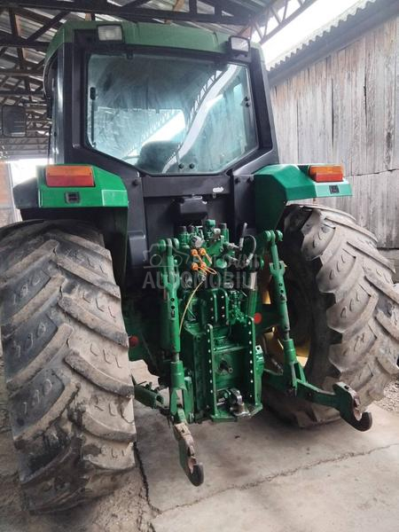 John Deere 6800