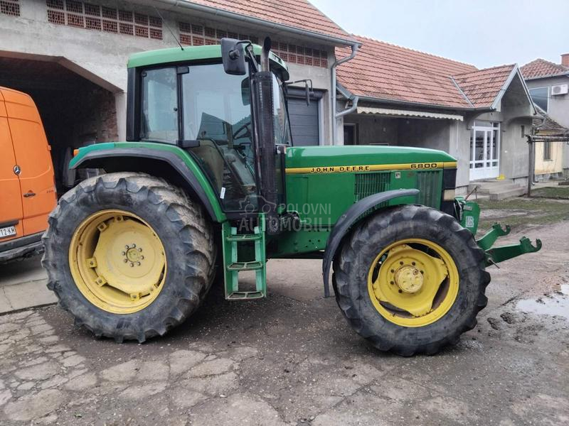 John Deere 6800