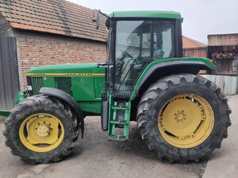 John Deere 6800