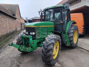 John Deere 6800