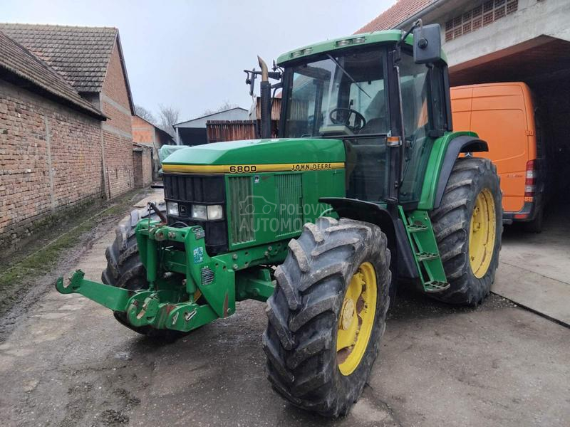 John Deere 6800