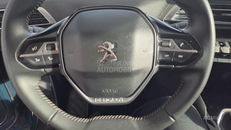 Peugeot 3008 1.2NAV ALU KAM 42000