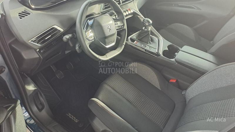 Peugeot 3008 1.2NAV ALU KAM 42000