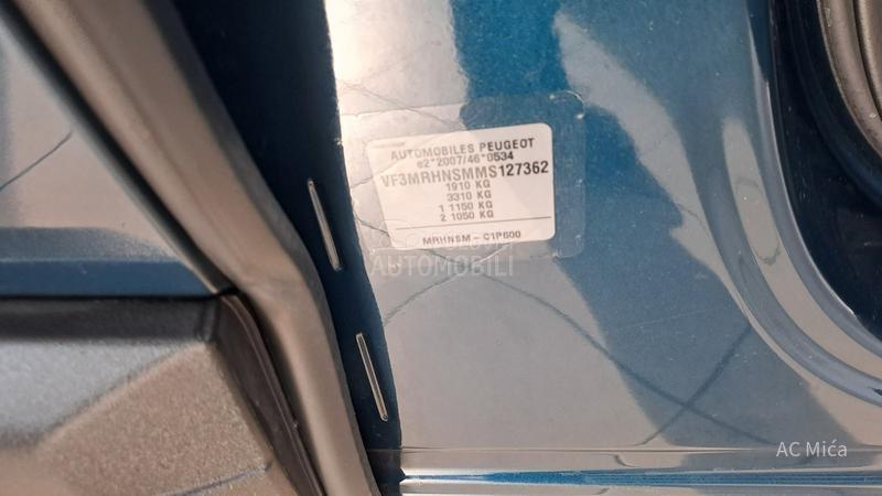 Peugeot 3008 1.2NAV ALU KAM 42000
