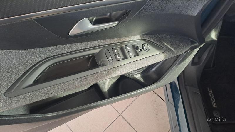 Peugeot 3008 1.2NAV ALU KAM 42000