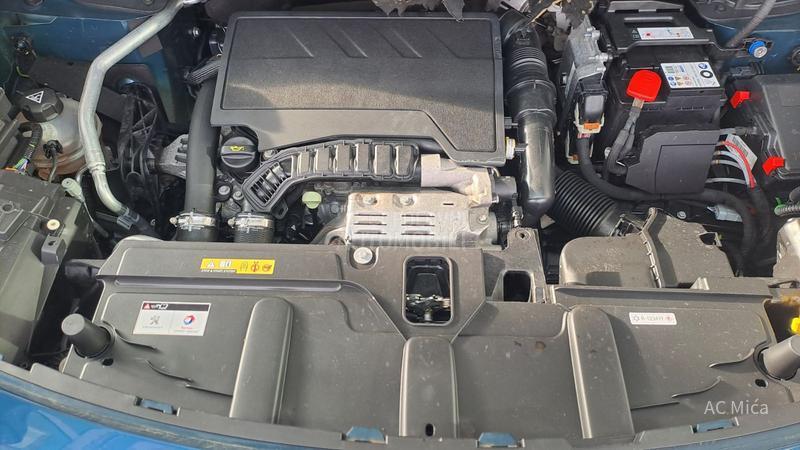 Peugeot 3008 1.2NAV ALU KAM 42000