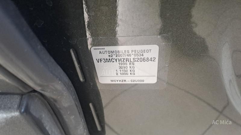 Peugeot 3008 1.5 BLU NAV ALU 8 MM