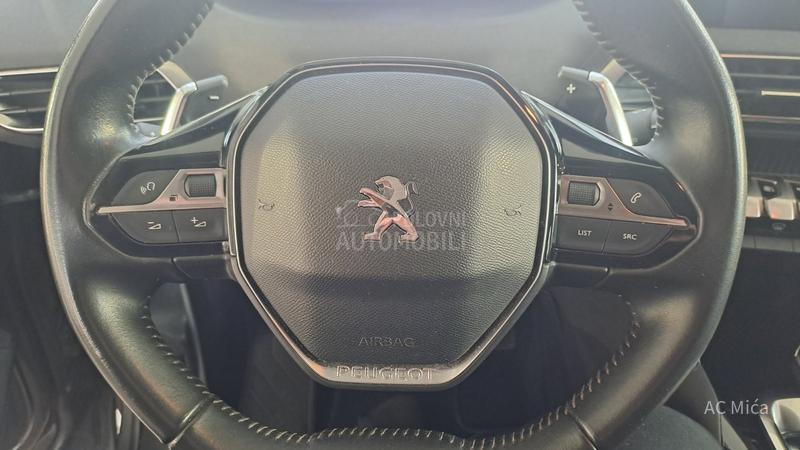 Peugeot 3008 1.5 BLU NAV ALU 8 MM
