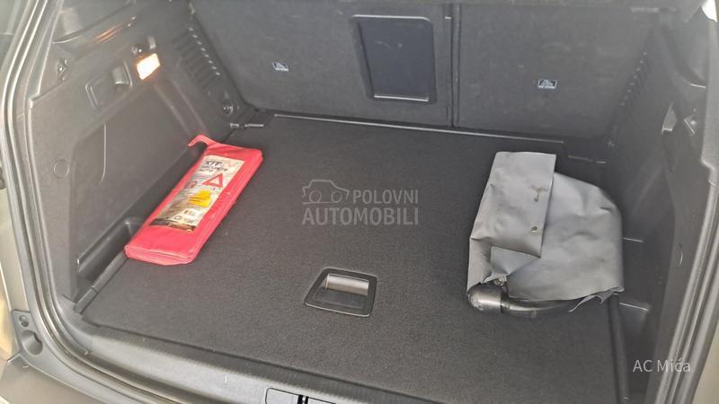 Peugeot 3008 1.5 BLU NAV ALU 8 MM