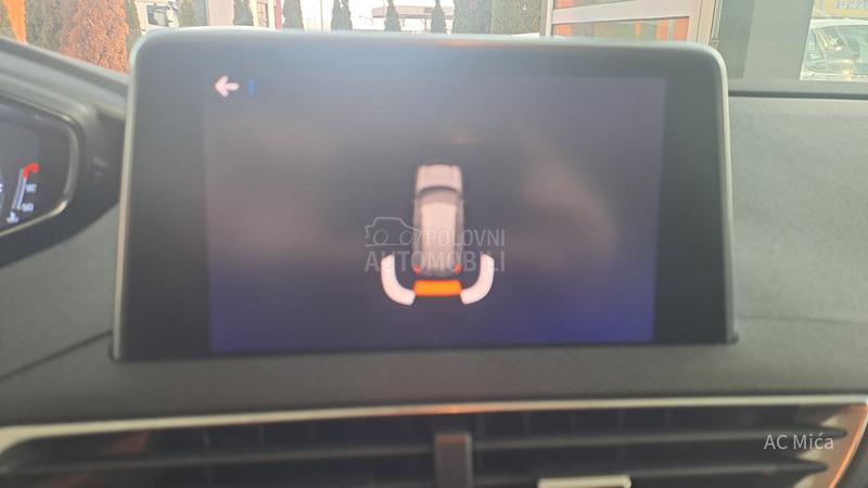 Peugeot 3008 1.5 BLU NAV ALU 8 MM