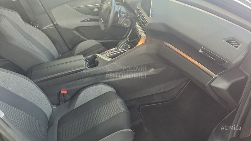 Peugeot 3008 1.5 BLU NAV ALU 8 MM