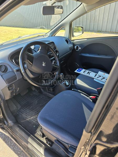 Peugeot iOn 