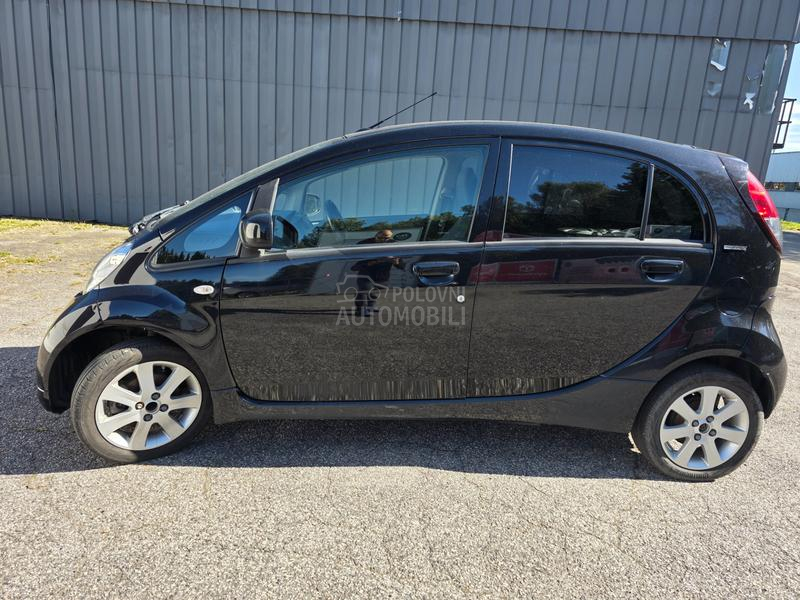 Peugeot iOn 