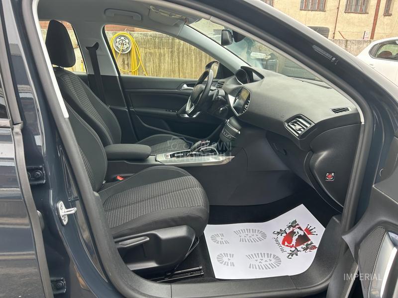 Peugeot 308 1.2 B Autom