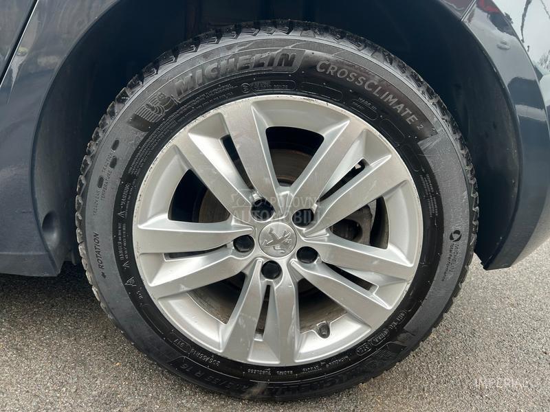 Peugeot 308 1.2 B Autom