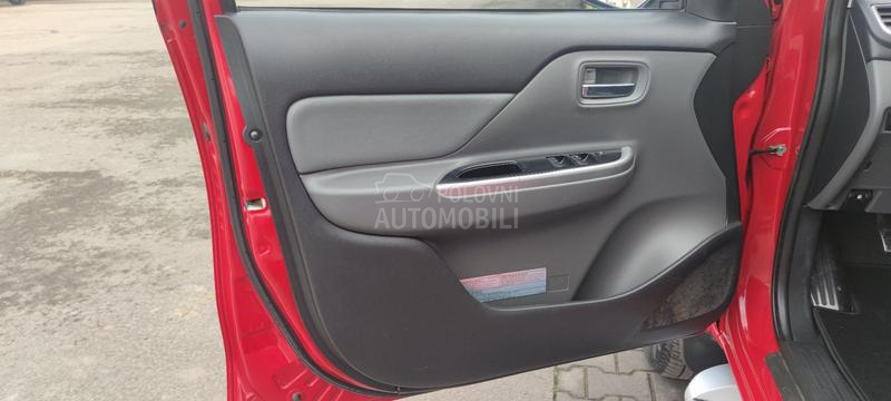 Mitsubishi L200 2.4  InStyle