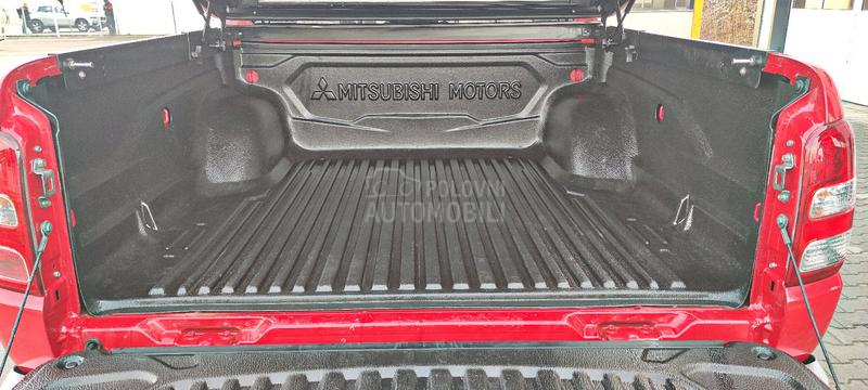 Mitsubishi L200 2.4  InStyle