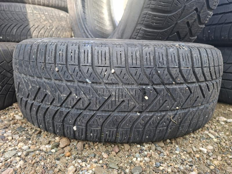Pirelli 205/55 R16 Zimska