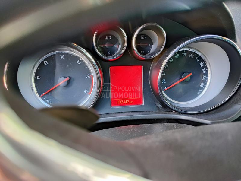 Opel Insignia 2.0 biturbo