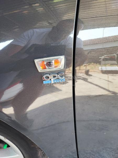 Opel Insignia 2.0 biturbo