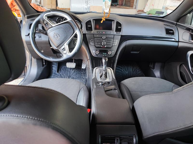 Opel Insignia 2.0 biturbo