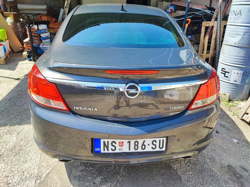 Opel Insignia 2.0 biturbo