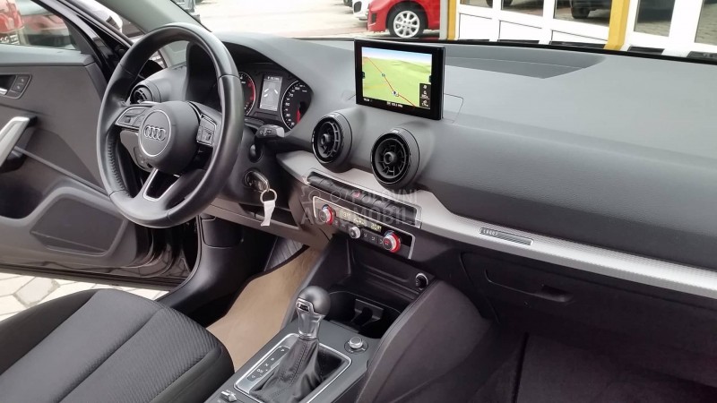 Audi Q2 S TRONIC/LED/FUL