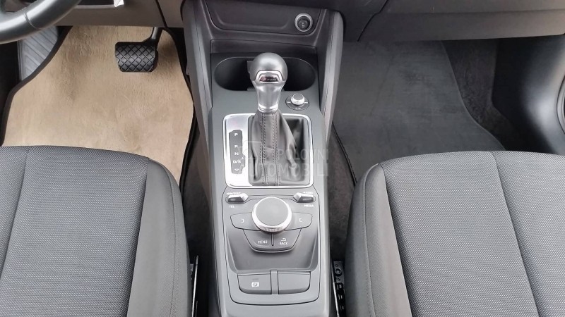 Audi Q2 S TRONIC/LED/FUL