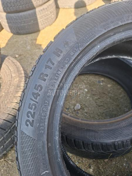 Continental 225/45 R17 Zimska