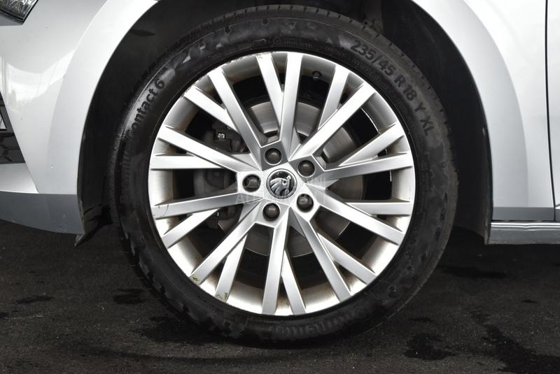 Škoda Superb 1.4 TSI Ambition DSG