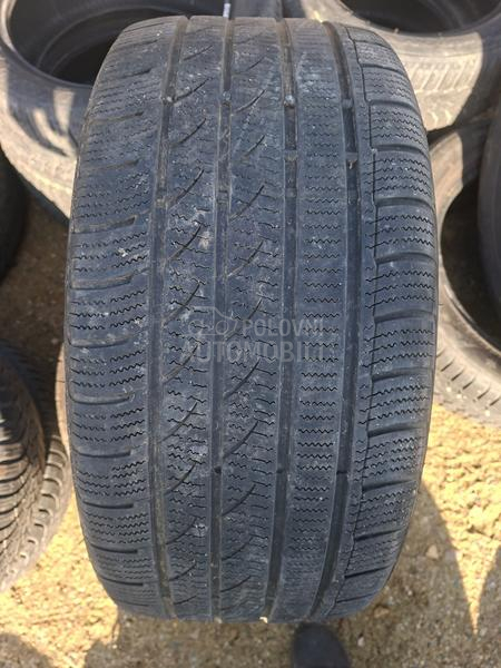 Rotalla 245/40 R18 Zimska