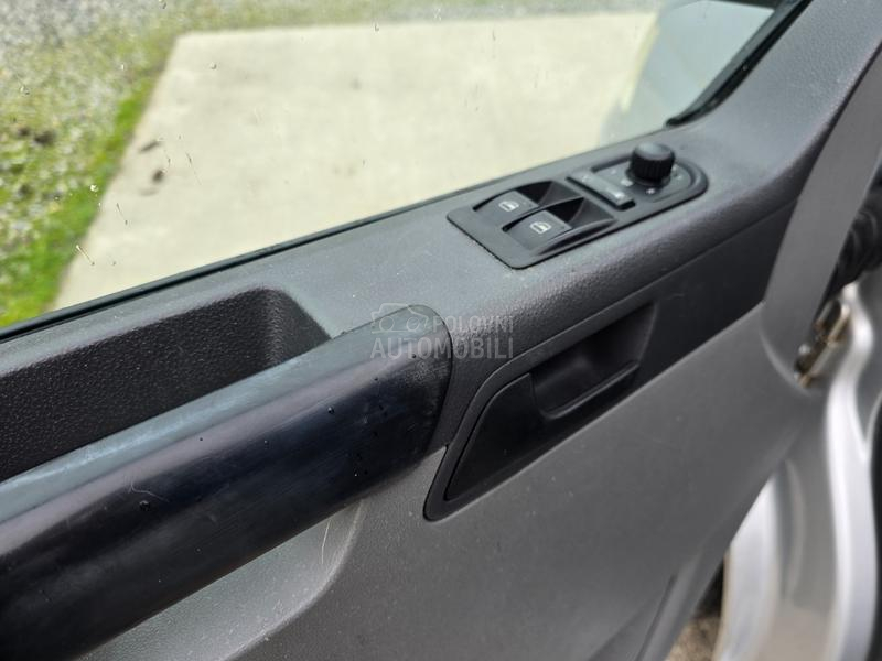 Volkswagen Transporter T5 1.9TDI